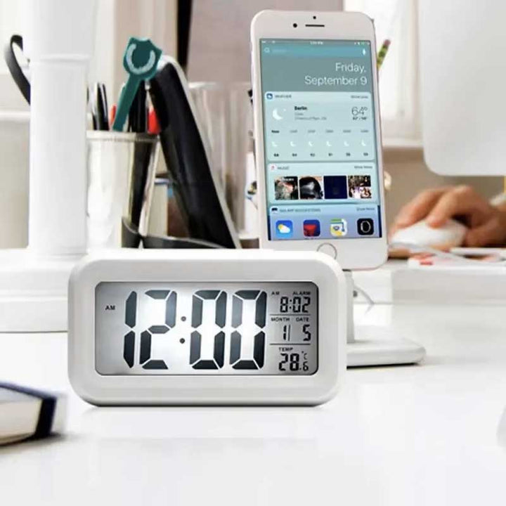 שעון מעורר עם תאורת לד