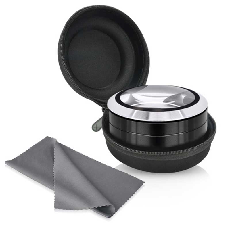 זכוכית מגדלת עם תאורה