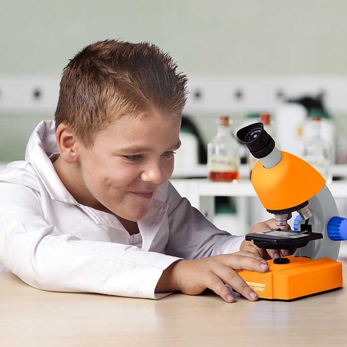 סט טלסקופ ומיקרוסקופ לילדים עם מעמד לסמארטפון