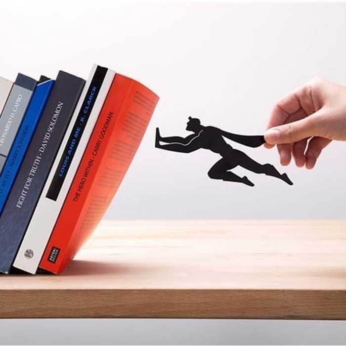 תומך ספרים גיבור על