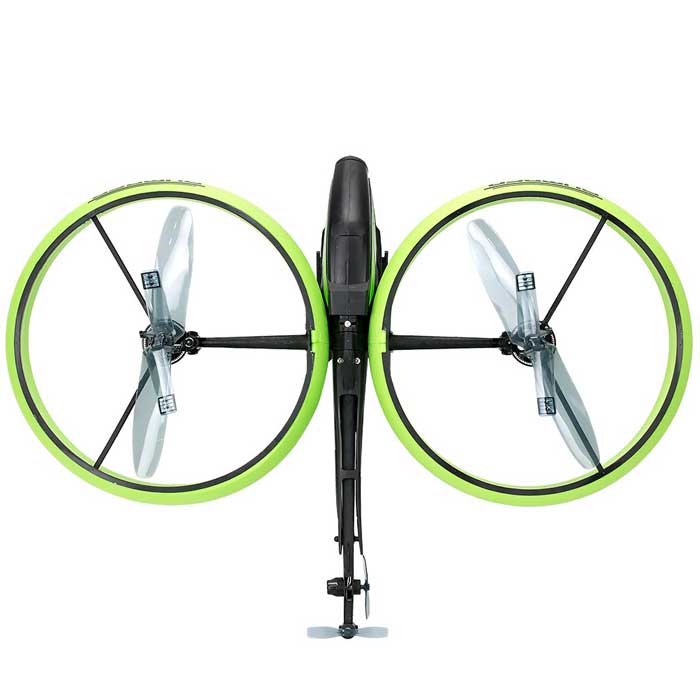 רחפן מתנגש לילדים