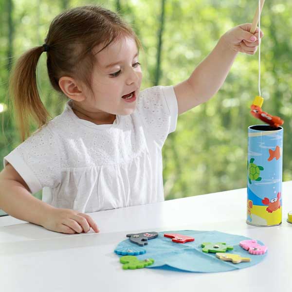 משחק דגים מגנטי בפחית