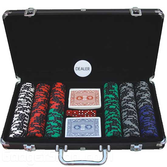 מזוודת פוקר 300 ציפים מקצועית