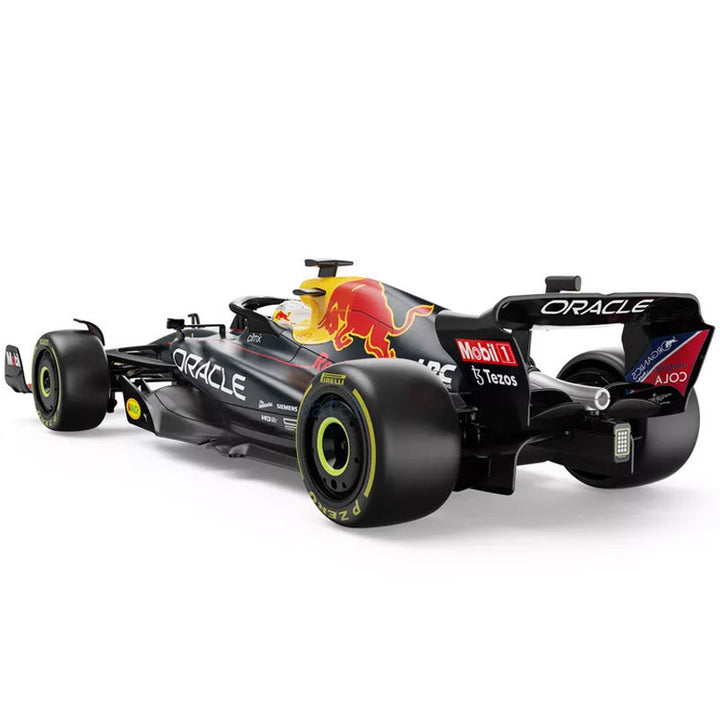 מכונית מרוץ ORACLE RED BULL RB18 על שלט מבית RASTAR