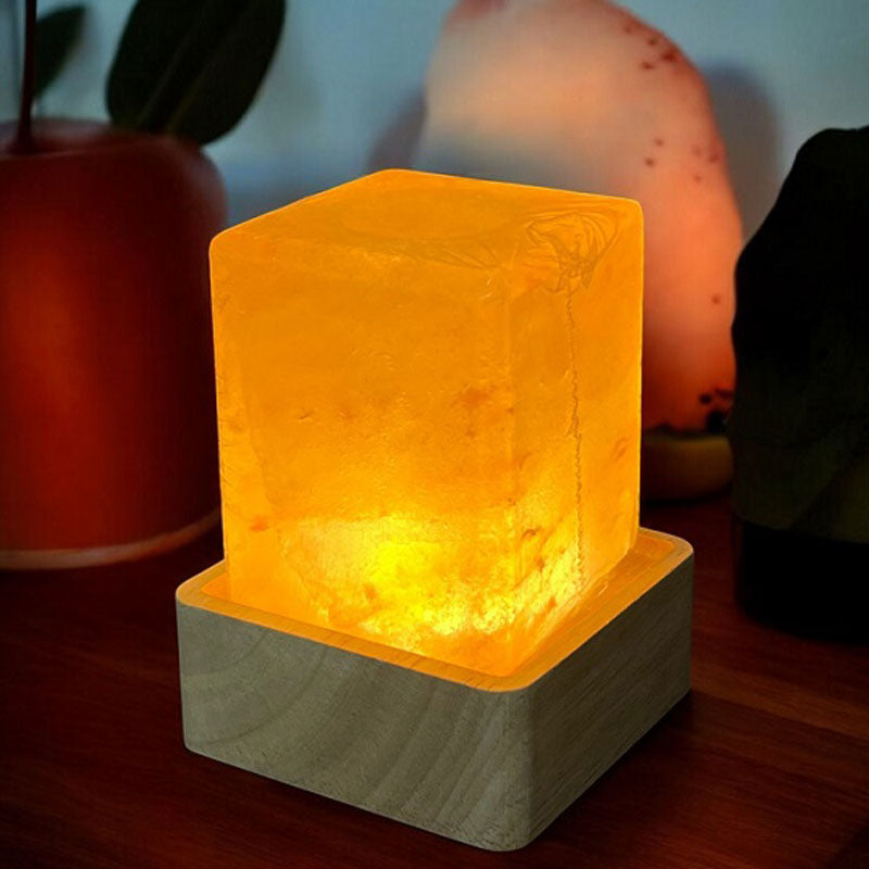 מנורת מלח שולחנית בחיבור USB