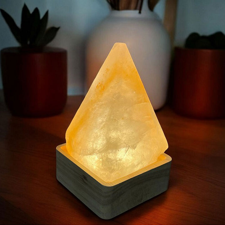 מנורת מלח שולחנית בחיבור USB