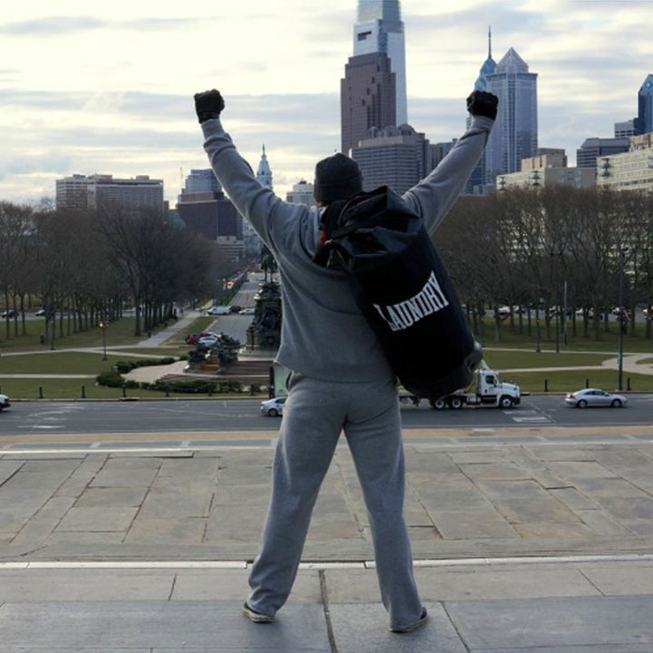 סל כביסה מעוצב שק איגרוף - הופכים את הכביסה לאימון כושר