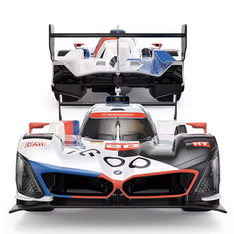 מכונית מרוץ BMW M Hybrid V8 על שלט מבית RASTAR