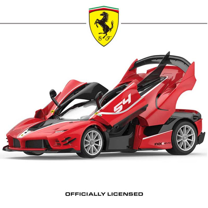 מכונית Ferrari FXXK Evo עם שלט להרכבה עצמית