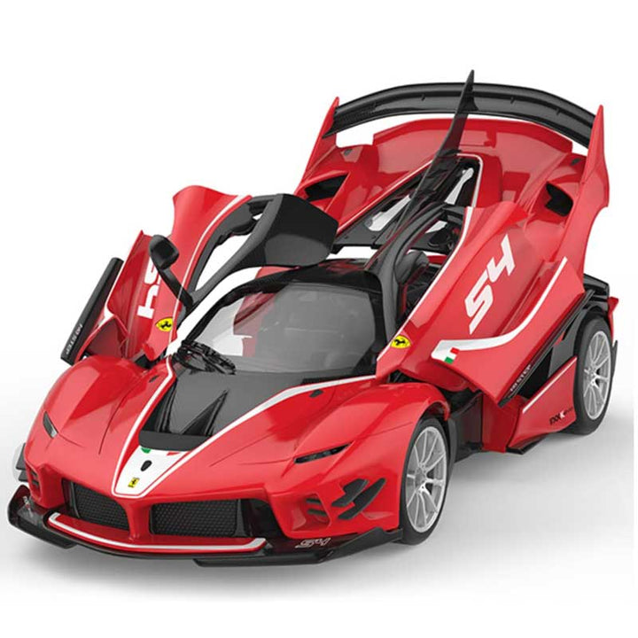 מכונית Ferrari FXXK Evo עם שלט להרכבה עצמית