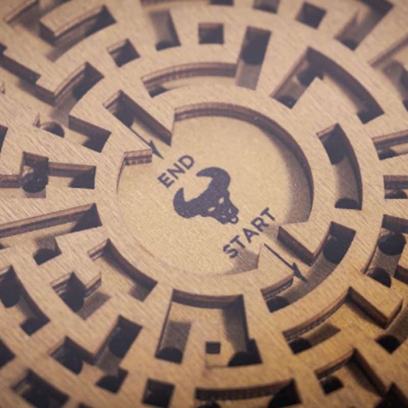 משחק חשיבה מעץ מבוך המינוטאור