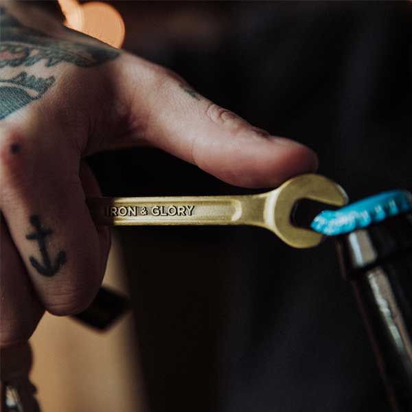 פותחן בקבוקים - מפתח ברגים Bottle Wrench