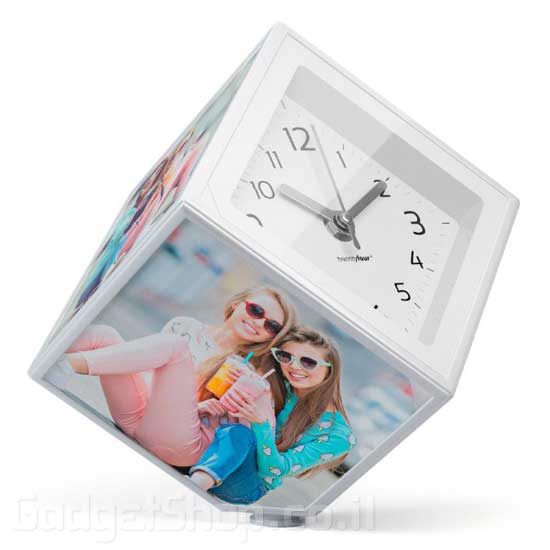 מסגרת תמונות מסתובבת עם שעון